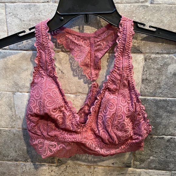 ❤️ GILLY HICKS HOLLISTER LACE BRALETTE SIZE SMALL - Picture 1 of 3